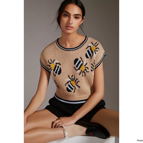 Anthropologie Tops - Sarah Gordon For Anthropologie Erin Icon Bee Knit Sweater Vest Size XS